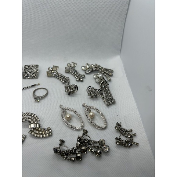Vintage Clear Rhinestone Clip In, Screw back And Pierced Earrings , Collar Clip - Picture 2 of 9